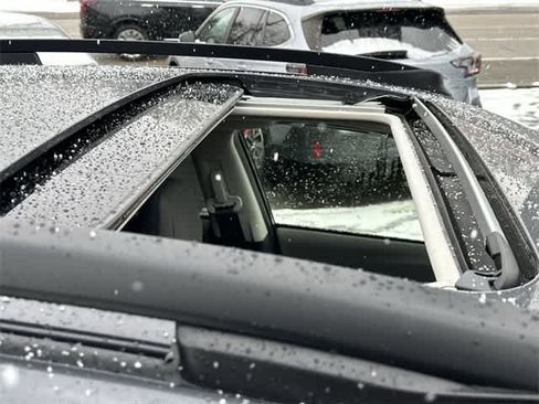 Certified 2025 Subaru Crosstrek 2.0i Premium image 6