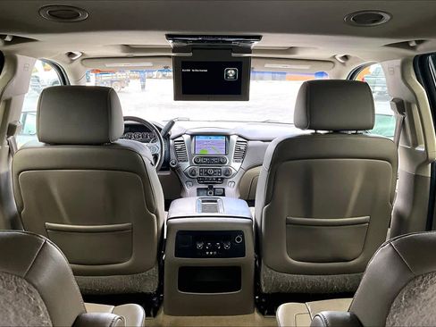 Used 2015 Chevrolet Suburban LT image 35