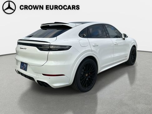 Used 2022 Porsche Cayenne GTS image 4