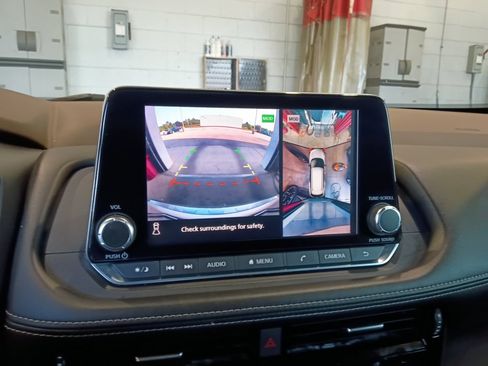 Used 2021 Nissan Rogue SL FWD image 23