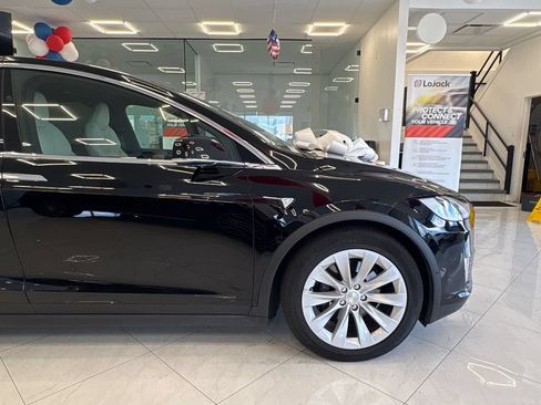 Used 2020 Tesla Model X AWD/4WD image 9