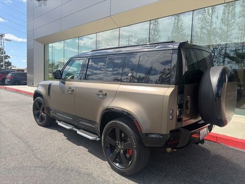 Used 2023 Land Rover Defender 110 X AWD/4WD image 7
