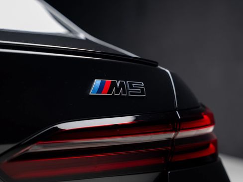 Used 2025 BMW M5 w/ M Driver's Package AWD/4WD image 33