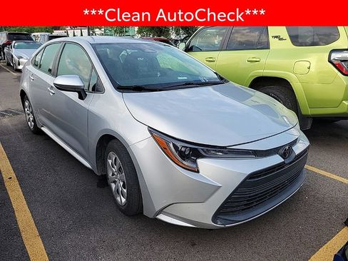 Used 2024 Toyota Corolla LE FWD image 3
