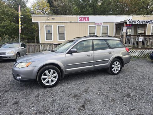 Used 2008 Subaru Outback 2.5i Limited L.L. Bean image 2