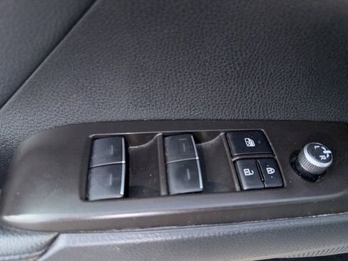Used 2023 Toyota Camry XSE FWD image 25