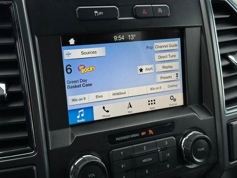 Used 2018 Ford F150 XLT w/ Equipment Group 302A Luxury image 5