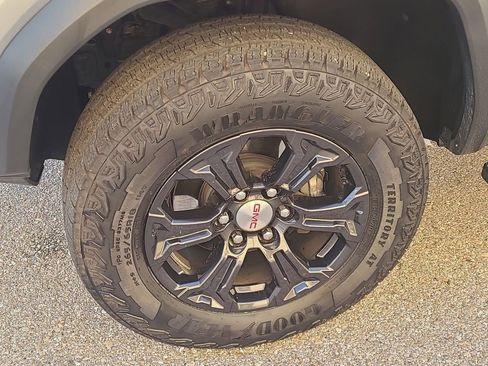 Used 2024 GMC Canyon Elevation w/ Convenience Package image 17