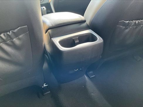 Used 2018 Hyundai Santa Fe Limited AWD/4WD image 35