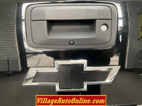 Used 2019 Chevrolet Silverado 2500 LT w/ Midnight Edition image 28