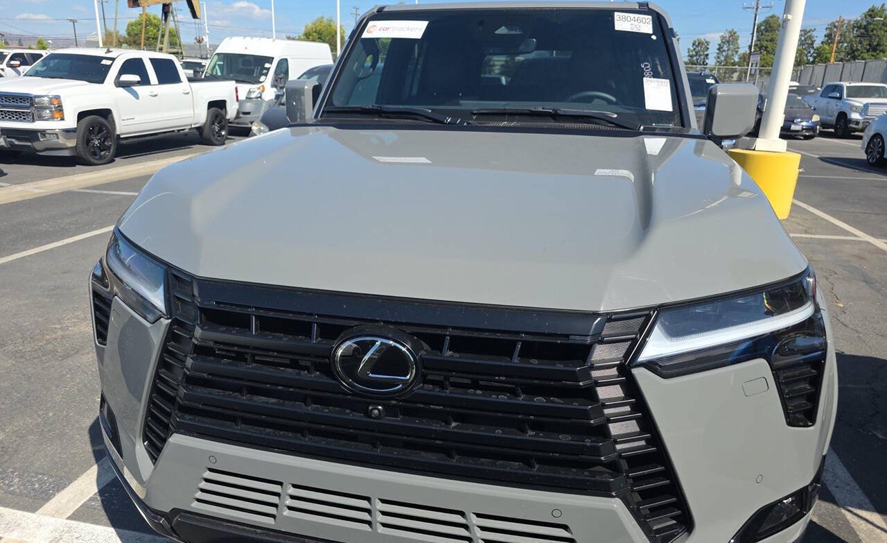 Used 2026 Lexus GX 550 w/ Cold Area Package AWD/4WD image 9