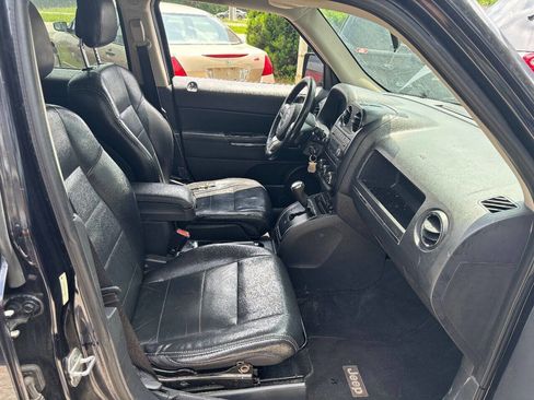 Used 2011 Jeep Patriot Latitude w/ Sun/Sound Group image 11