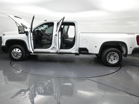 Used 2026 Chevrolet Silverado 3500 W/T AWD/4WD image 33