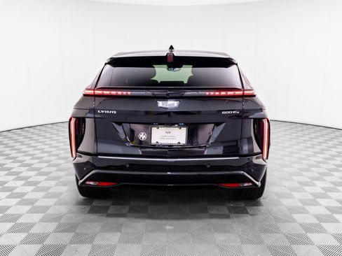 Certified 2025 Cadillac Lyriq Luxury w/ LPO, Floor Liner Package AWD/4WD image 4