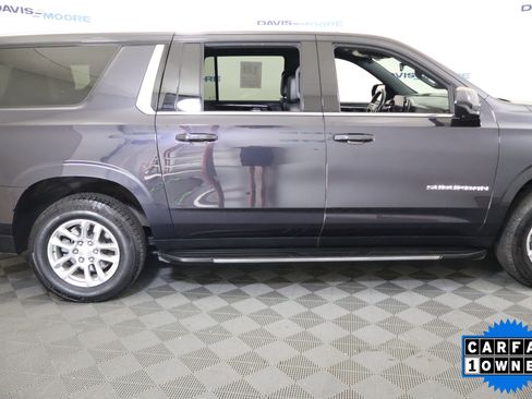 Used 2025 Chevrolet Suburban LT image 5