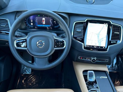 Certified 2023 Volvo XC90 T8 Ultimate w/ Lounge Package image 17
