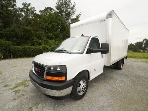 New 2026 GMC Savana 4500 w/ Power Convenience Package RWD image 7