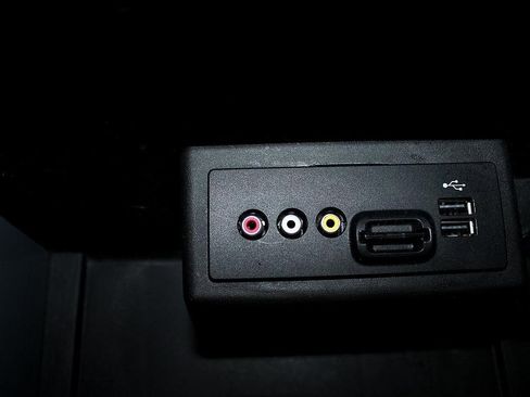 Used 2014 Ford F150 Lariat w/ Equipment Group 501A Mid image 23