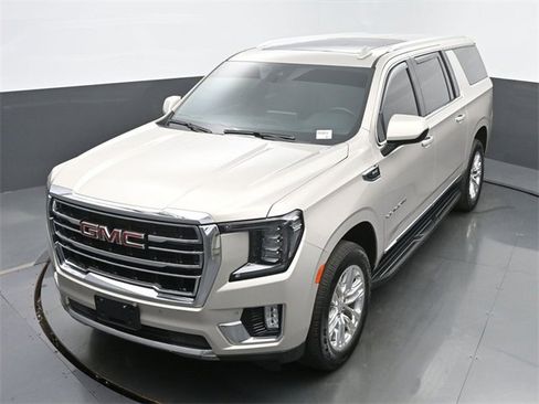 Used 2023 GMC Yukon XL SLT image 40