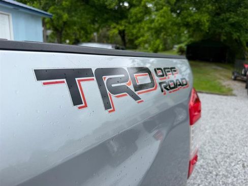 Used 2018 Toyota Tundra Limited w/ Limited Premium Package AWD/4WD image 12