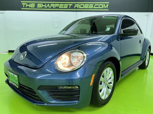 Used 2017 Volkswagen Beetle 1.8T Classic FWD image 5