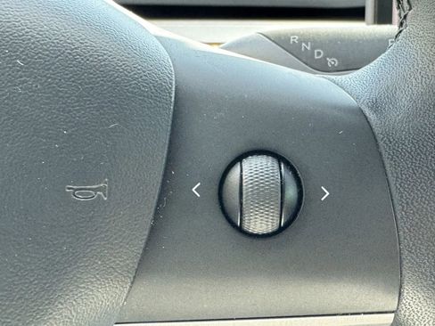 Used 2020 Tesla Model Y Long Range image 16