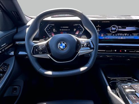 Certified 2026 BMW 530i RWD image 6
