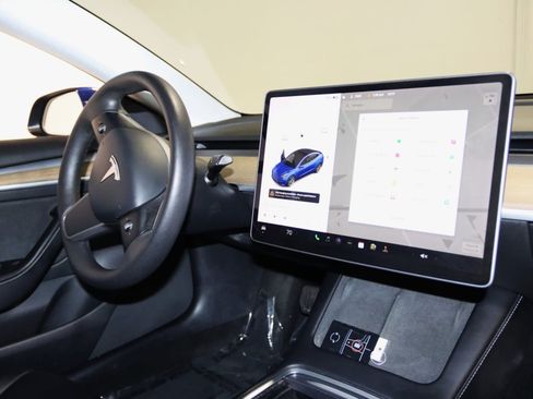 Used 2021 Tesla Model 3 Standard Range Plus RWD image 42