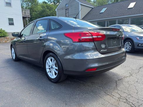 Used 2016 Ford Focus SE FWD image 5