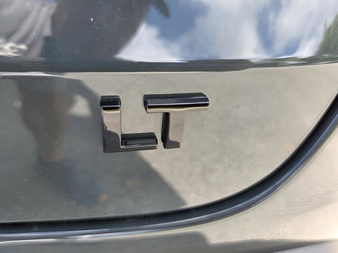 New 2026 Chevrolet Trax LT w/ Sunroof Package FWD image 17