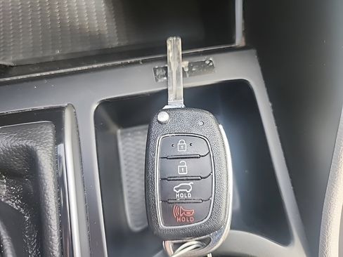 Used 2018 Hyundai Tucson SE image 27