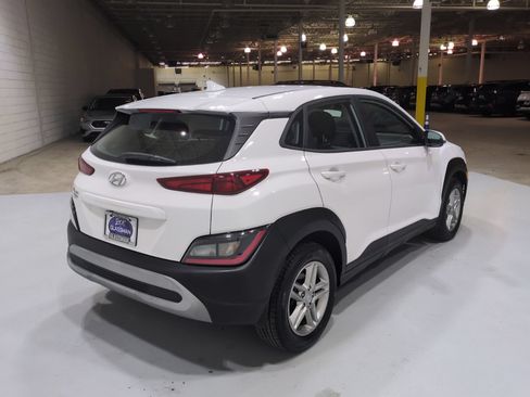 Certified 2023 Hyundai Kona SE FWD image 3