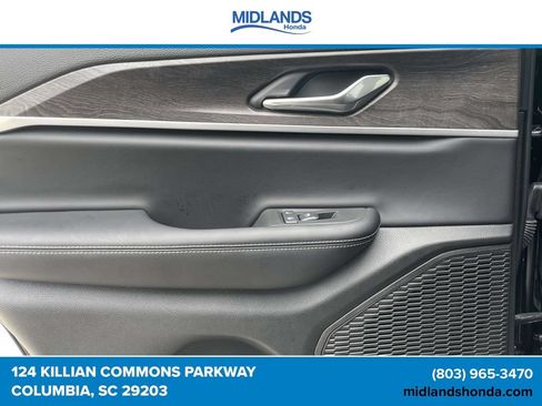 Used 2025 Jeep Grand Cherokee Limited AWD/4WD image 12