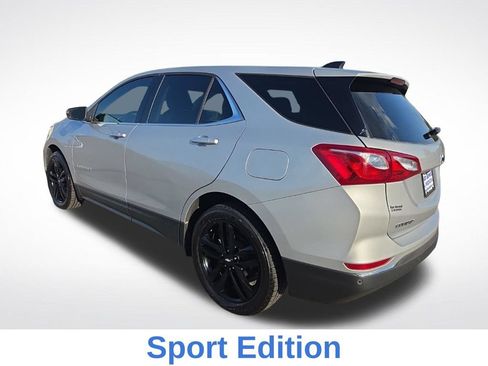 Used 2020 Chevrolet Equinox LT w/ Sport Edition FWD image 11