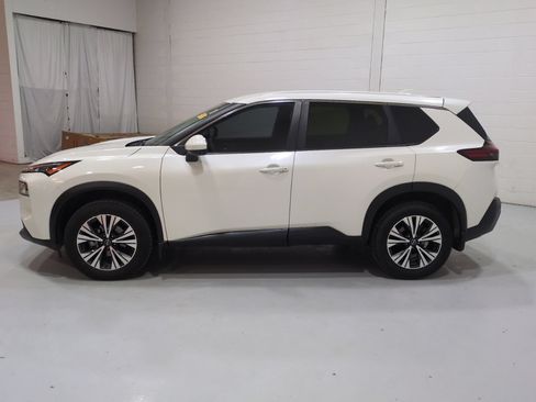 Used 2023 Nissan Rogue SV FWD image 6