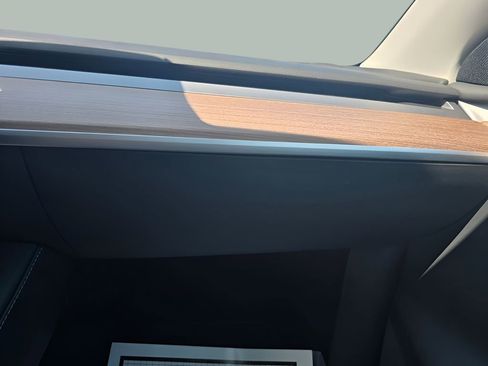 Used 2025 Tesla Model Y Long Range AWD/4WD image 20