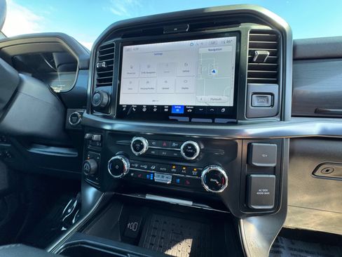 Used 2025 Ford F150 Lariat w/ Equipment Group 501A Mid AWD/4WD image 31