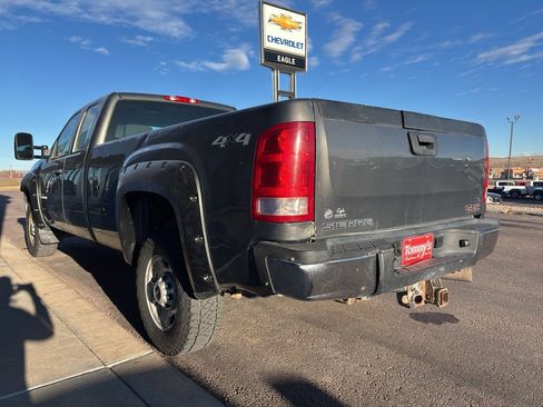 Used 2011 GMC Sierra 2500 W/T w/ Snow Plow Prep Package image 8