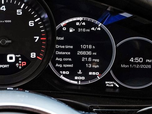 Used 2018 Porsche Panamera image 19