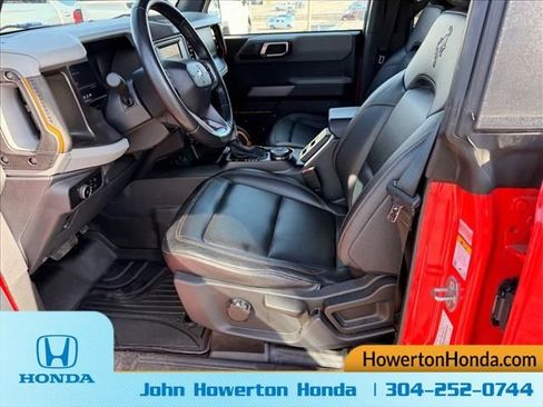 Used 2023 Ford Bronco Badlands image 10