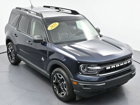 Used 2021 Ford Bronco Sport Outer Banks w/ Outer Banks Package AWD/4WD image 41