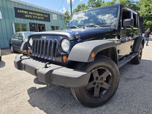 Used 2013 Jeep Wrangler Unlimited Sport AWD/4WD image 4