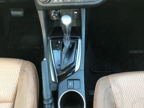 Used 2014 Toyota Corolla LE image 36