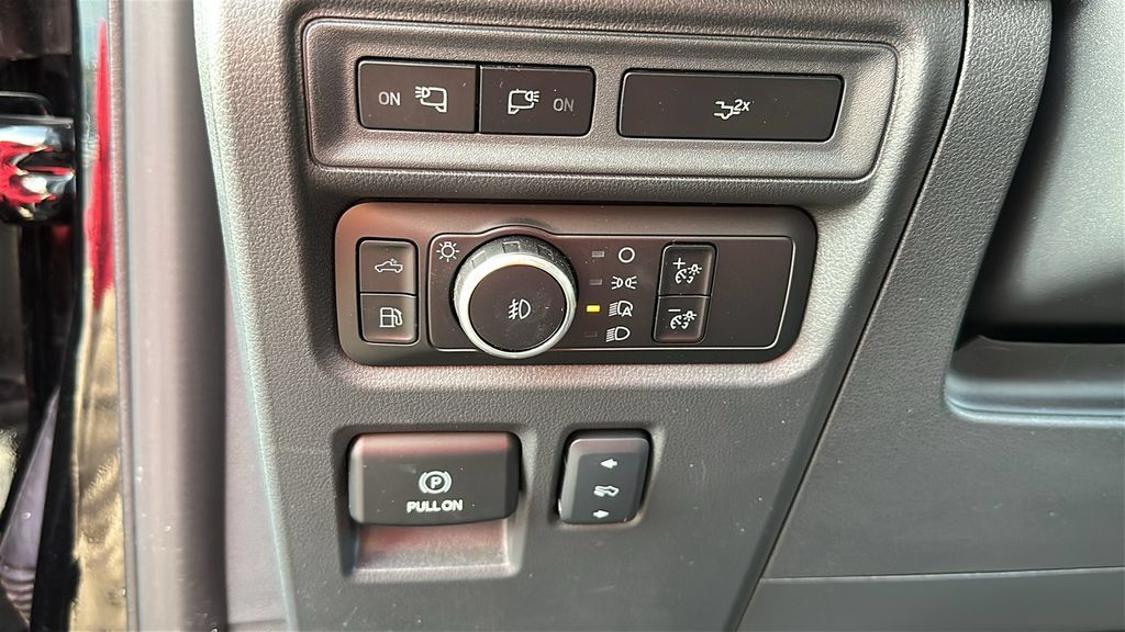 Used 2024 Ford F150 Lariat AWD/4WD image 17