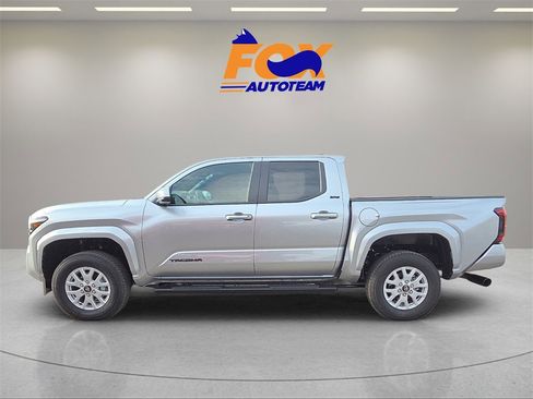 New 2026 Toyota Tacoma SR5 image 2