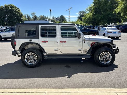 Certified 2020 Jeep Wrangler Unlimited Sahara AWD/4WD image 6