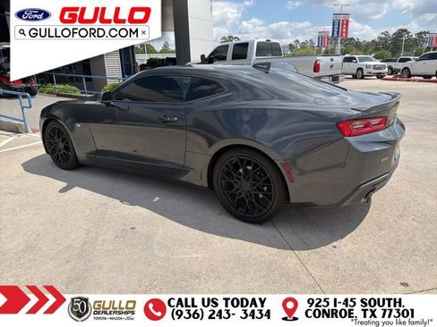 Used 2018 Chevrolet Camaro LT w/ RS Package image 4