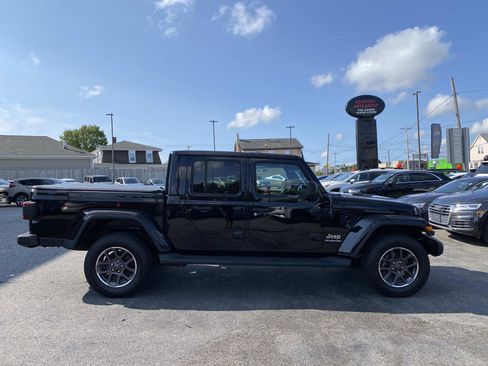 Used 2020 Jeep Gladiator Overland w/ Popular Equipment Package image 7