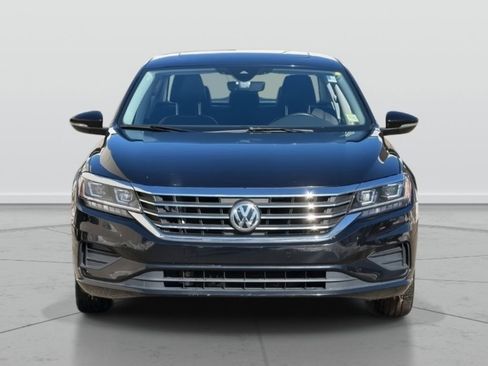 Used 2022 Volkswagen Passat 2.0T SE image 2