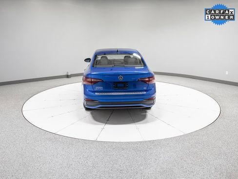 Used 2024 Volkswagen Jetta SE w/ Panoramic Sunroof Package image 30